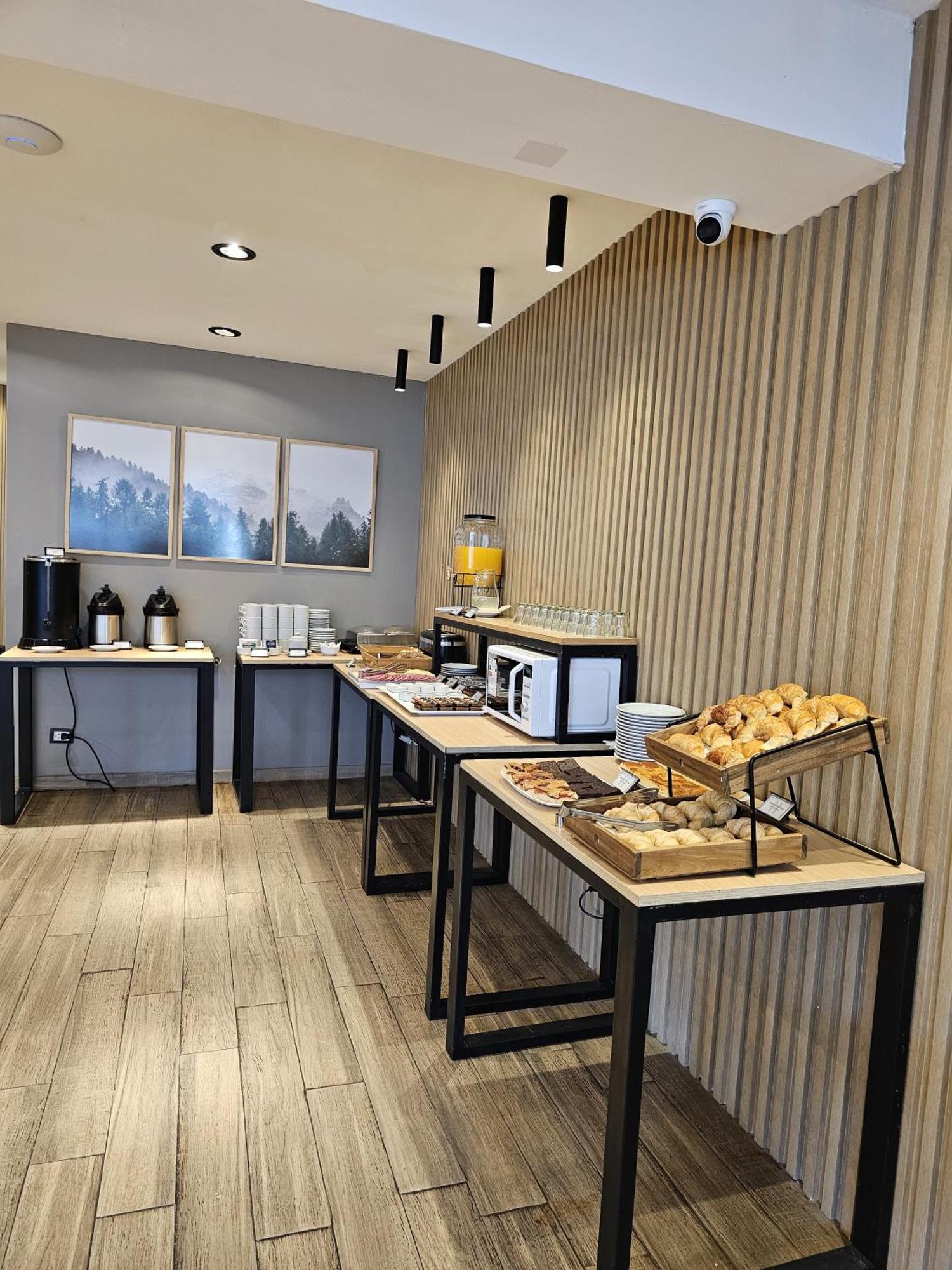 M383 Hotel Bariloche Екстериор снимка
